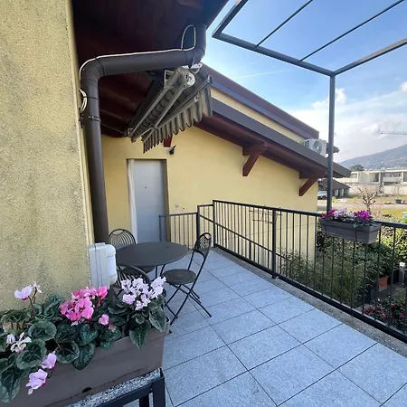 Comolakesuitewithterrace * Erba